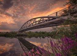 Anglia, Derwent Mouth, Rzeka Trent, Most Long Horse Bridge, Zachód słońca, Chmury