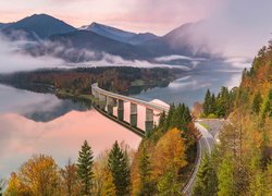 Jesień, Góry, Mgła, Jezioro Sylvensteinsee, Most, Bawaria, Niemcy