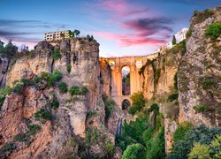 Skały, Miasto Ronda, Domy, Wąwóz Tajo, Most Puente Nuevo, Prowincja Malaga, Andaluzja, Hiszpania