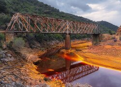 Most Puente Salomon nad rzeką Rio Tinto