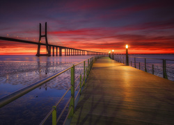 Portugalia, Molo, Most Vasco da Gamy, Zachód słońca, Rzeka Tag