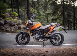 Motocykl KTM 2017 690 Duke z 2016 roku