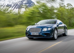 Niebieski Bentley Continental GT rocznik 2016