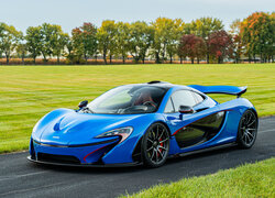 Niebieski McLaren P1