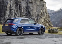 Niebieski Mercedes-AMG GLE 53