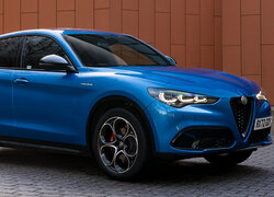 Niebieskie, Alfa Romeo Stelvio Veloce