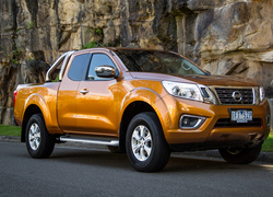 Nissan Navara ST D23 Series 2 rocznik 2017