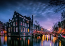 Nocny Amsterdam