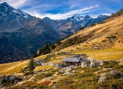 Austria, Tyrol, Karyntia, Góry, Alpy, Jesień, Chata, Ogrodzenie