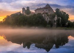 Opactwo Benedyktynów w Tyńcu o wschodzie słońca