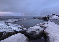 Morze, Skały, Zima, Śnieg, Chmury, Wyspa, Senja, Norwegia