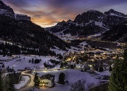 Góry, Alpy, Dolomity, Zima, Oświetlone, Dolina, Val Gardena, Gmina, Santa Cristina, Bolzano, Włochy
