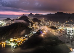 Oświetlone Rio de Janeiro nocą