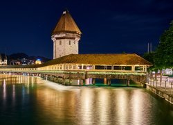 Rzeka Reuss, Oświetlony, Most Kapellbrucke, Wieża, Noc, Lucerna, Szwajcaria