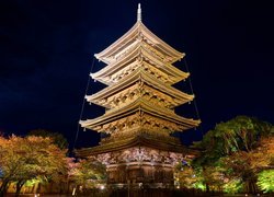 Pagoda na terenie kompleksu świątynnego Tō-ji w Kioto