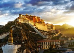 Chiny, Tybet, Lhasa, Pałac Potala, Góry