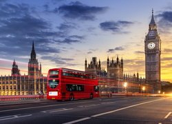 Pałac Westminsterski i wieża zegarowa Big Ben w Londynie