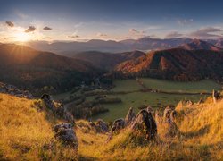 Panorama jesiennych gór