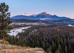 Panorama Parku Narodowego Jasper w Kanadzie