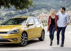 Volkswagen Golf 7, Facelift, 2017, Droga, Kobieta, Mężczyzna