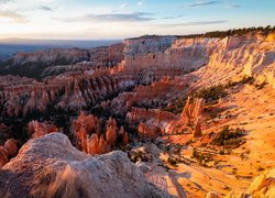 Góry, Rozświetlone, Skały, Park Narodowy Bryce Canyon, Utah, Stany zjednoczone