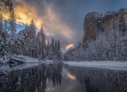 Park Narodowy Yosemite w Kalifornii zimą