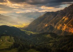 Góry, Alpy Salzburskie, Pasmo Tennengebirge, Oświetlona, Światłem, Słonecznym, Dolina, Salzburg, Austria