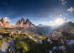 Włochy, Dolomity, Góry Tre Cime di Lavaredo, Skały, Kamienie, Przebijające Światło