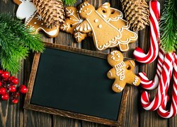 Świąteczne ciasteczka, Pierniki, Szyszki, Gałązki świerku, Jagody, Laski, Dekoracja, Boże Narodzenie
