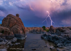 Stany Zjednoczone, Stan Arizona, Prescott, Jezioro, Watson Lake, Chmury, Piorun, Brzeg, Skały