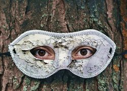Maska, Oczy, Drzewo