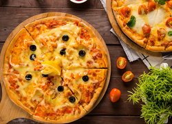 Pizza, Ser, Oliwki, Pomidorki, Sos, Tabasco, Zioła, Deski