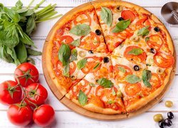 Pizza, Deska, Pomidory, Oliwki, Bazylia