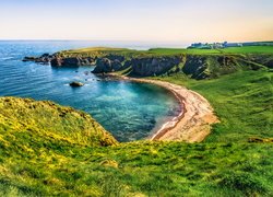 Plaża na wybrzeżu w Stonehaven