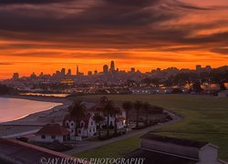 Wschód słońca, Budynki, Morze, Molo, Plaża Presidio, San Francisco, Kalifornia, Stany Zjednoczone