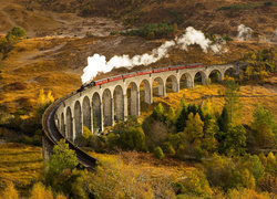 Wielka Brytania, Szkocja, Pociąg parowy, Tory, Wiadukt Glenfinnan