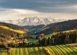 Polski Spisz z malowniczym widokiem na Tatry