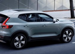 Popielate, Volvo XC40