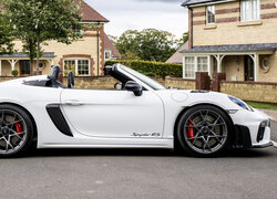 Porsche 718 Spyder RS Weissach Package