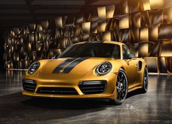 Porsche 911 Turbo S Exclusive Series przodem