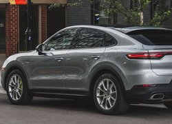 Porsche Cayenne E-Hybrid Coupe