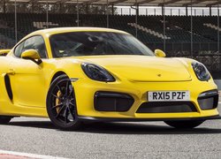 Porsche Cayman GT4 w żółtym kolorze