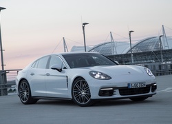 Porsche Panamera 4S 971 rocznik 2016