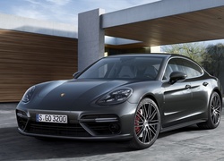 Porsche Panamera, 2017, Zadaszenie