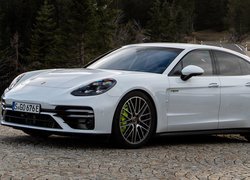 Porsche Panamera Turbo S E-Hybrid