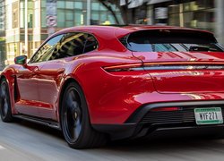 Porsche Taycan GTS Sport Turismo rocznik 2021
