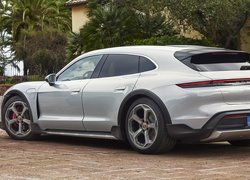 Porsche Taycan S Cross Turismo