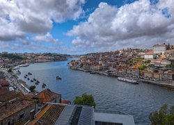 Porto nad rzeką Duero w Portugalii