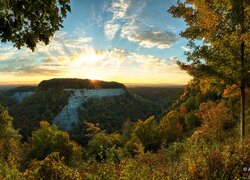 Góry, Drzewa, Promienie słońca, Letchworth State Park, Stan Nowy Jork, Stany Zjednoczone