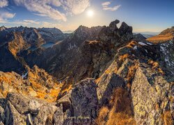 Polska, Góry, Tatry, Skały, Przełęcz Krzyżne, Promienie słońca